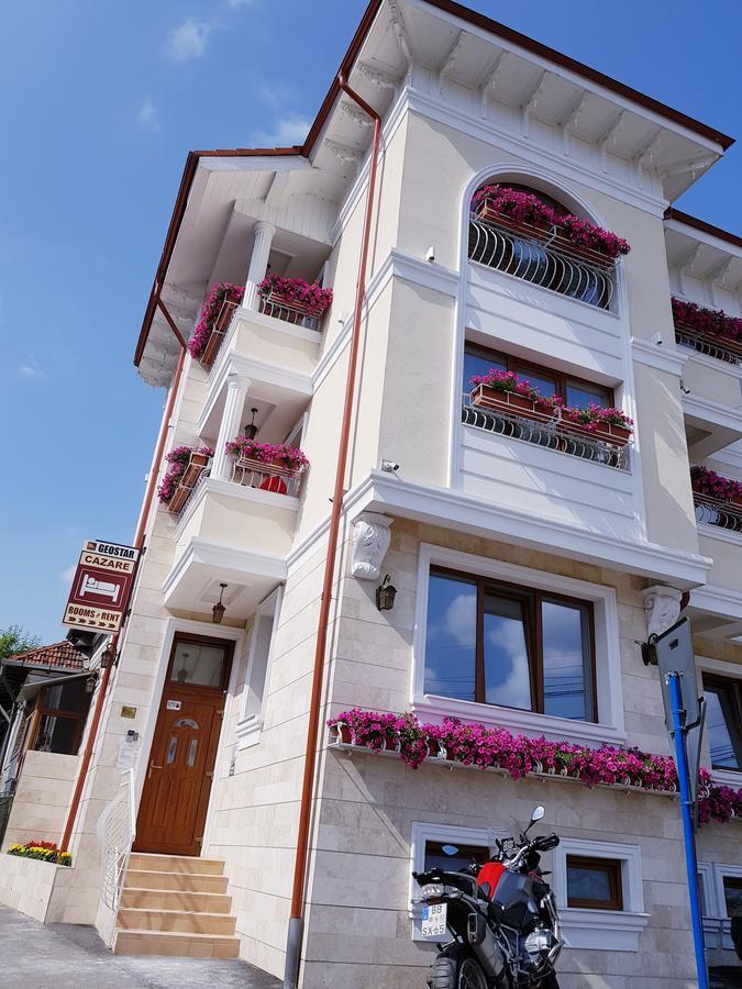Pensiunea Geostar Curtea de Argeş Exterior foto