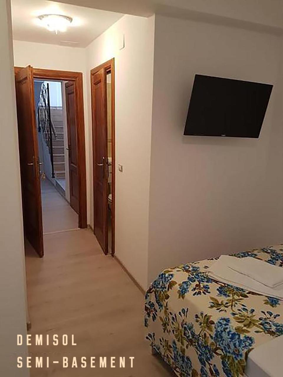Pensiunea Geostar Curtea de Argeş Exterior foto