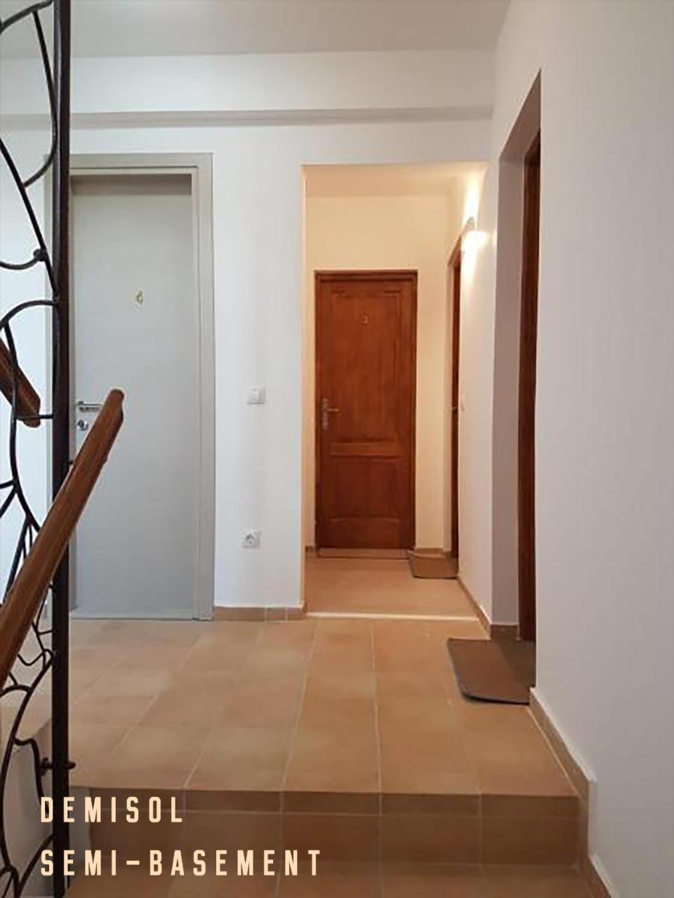 Pensiunea Geostar Curtea de Argeş Exterior foto